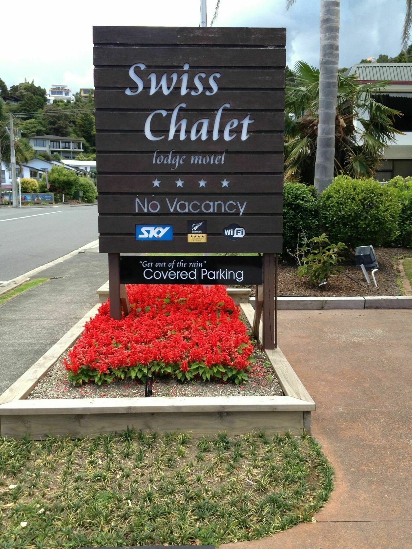 Swiss Chalet Lodge Motel Paihia Exterior photo