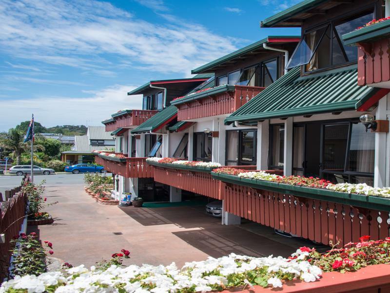 Swiss Chalet Lodge Motel Paihia Exterior photo